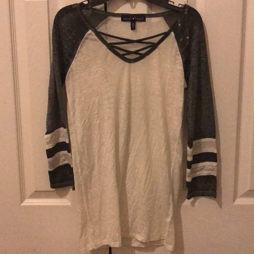 A nice cross cross long sleeve